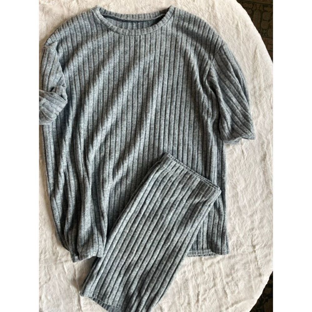 Women’s Gray Ribbed Matching Set Size Large